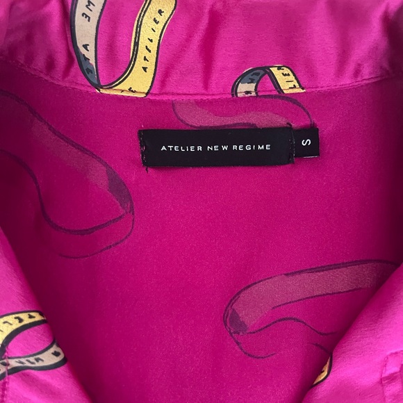ATELIER NEW REGIME Pink Rubber Band Button Up - Picture 2 of 4